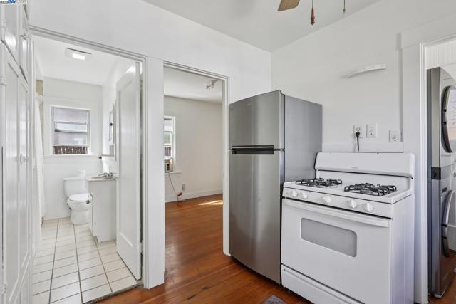 1333 Warren St, Martinez CA: https://media.crmls.org/mediaz/b87809fd-0b8d-46da-a32f-e877600d0bd3.jpg