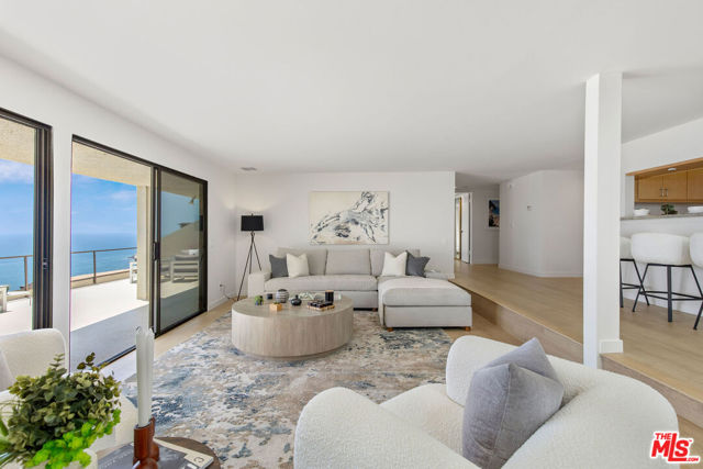 18057 Coastline Drive, Malibu, California 90265, 3 Bedrooms Bedrooms, ,1 BathroomBathrooms,Condominium,For Sale,Coastline,24408287