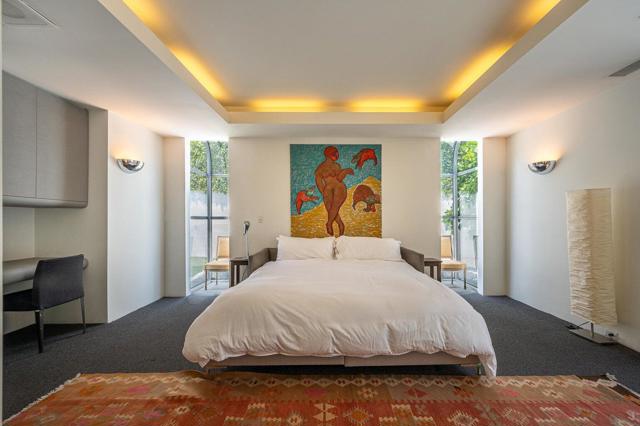 520 W ViA Lola, Palm Springs CA: https://media.crmls.org/mediaz/b879720e-06dd-4a21-863c-991744eaf37e.jpg
