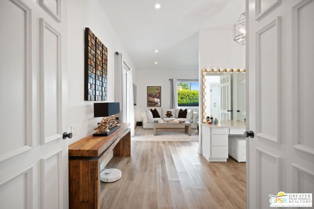 87 Magdalena Drive, Rancho Mirage CA: https://media.crmls.org/mediaz/b8799b27-2643-4896-81ab-aee6c6f92a4f.jpg