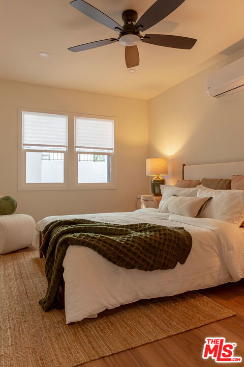 2046 S Burnside Avenue, Los Angeles CA: https://media.crmls.org/mediaz/b87a1709-03aa-41d2-8442-db7b2b76343f.jpg