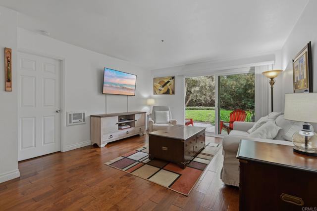 Detail Gallery Image 3 of 38 For 3513 Caminito Sierra #101,  Carlsbad,  CA 92009 - 2 Beds | 2 Baths