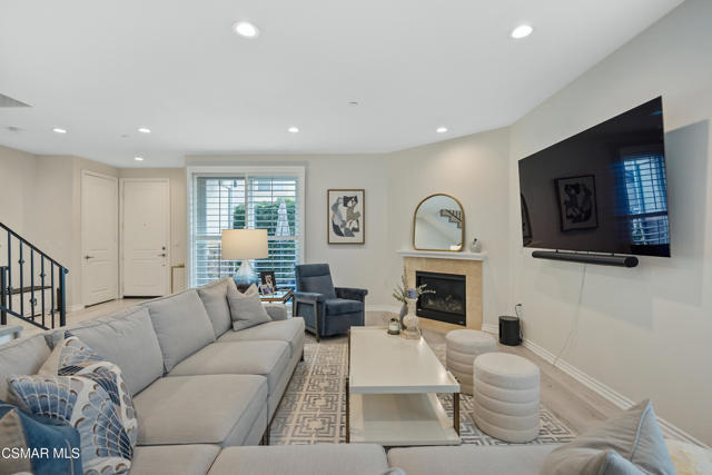 349 Newbury Vista Lane, Newbury Park CA: https://media.crmls.org/mediaz/b87a4355-722a-4a43-9be2-a53f1bc27e59.jpg