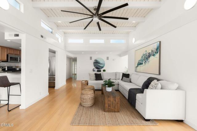 Detail Gallery Image 9 of 45 For 124 San Clemente Ave, Oxnard,  CA 93035 - 3 Beds | 3 Baths