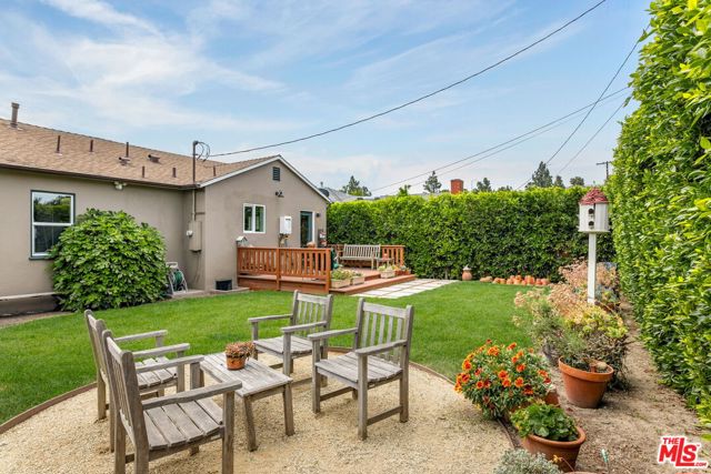 11521 Segrell Way, Culver City CA: https://media.crmls.org/mediaz/b87b13da-6e43-4918-a180-ce61e7218bd7.jpg