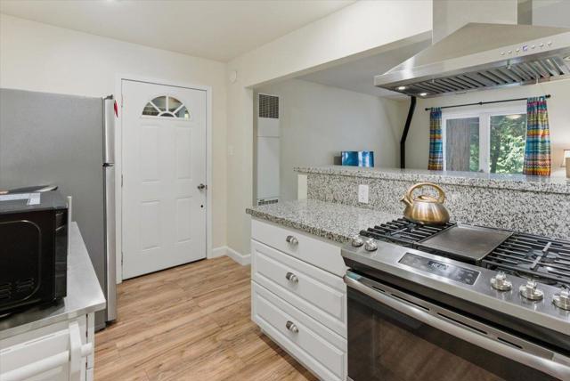 14780 Highway 9, Boulder Creek CA: https://media.crmls.org/mediaz/b87b6a09-f94b-4437-8788-831e7fea8807.jpg