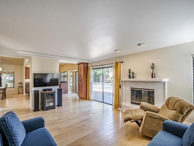 14 Sageland Court, Scotts Valley CA: https://media.crmls.org/mediaz/b87b6cfb-5481-43fe-bc45-aa67a312e9e1.jpg