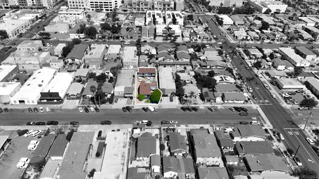 3833 39 N 42nd St, San Diego CA: https://media.crmls.org/mediaz/b87c32f0-fbe6-4b9c-a241-ed4b11897ab7.jpg