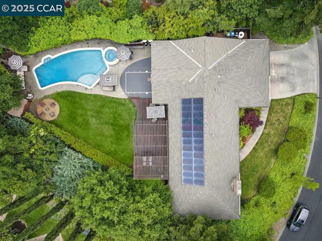 314 Draeger Dr, Moraga CA: https://media.crmls.org/mediaz/b87cf38a-7b95-4194-894e-84c4faf681a7.jpg