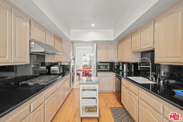 2025 S Beverly Glen Boulevard, Los Angeles CA: https://media.crmls.org/mediaz/b87d2ab6-a3d2-4cb9-b64c-f2480dba6840.jpg