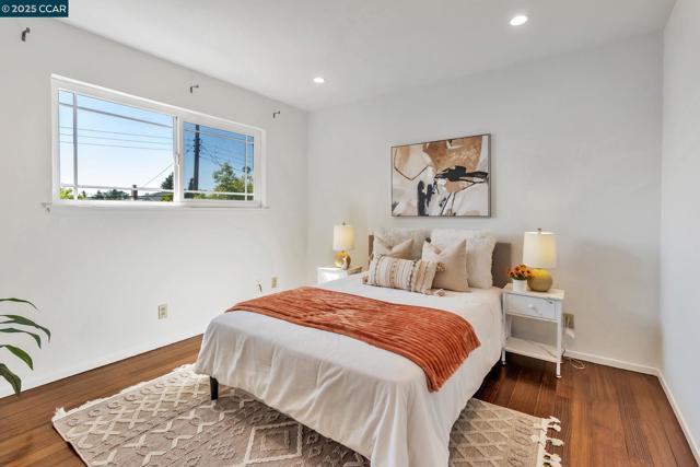 960 Live Oak Dr, Santa Clara CA: https://media.crmls.org/mediaz/b87d5668-da57-4074-b96e-c49751bb96c6.jpg