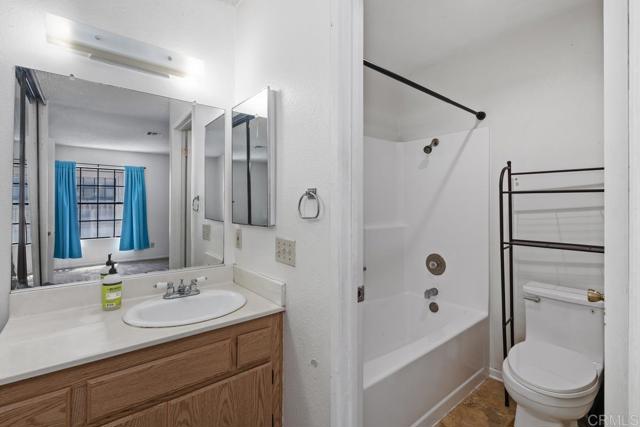 Image 19 of 30 For 10337 Azuaga Street 218