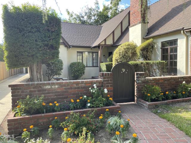 999 N Holliston Ave, Pasadena, CA 91104