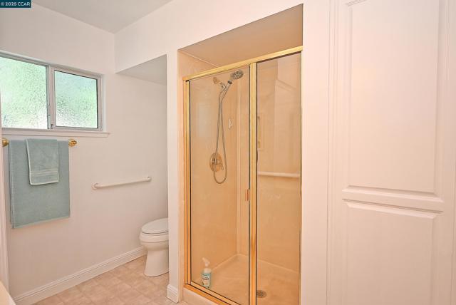 1316 Rockledge Ln, Walnut Creek CA: https://media.crmls.org/mediaz/b87f028b-8d56-4c59-a8ef-99cba2be31da.jpg