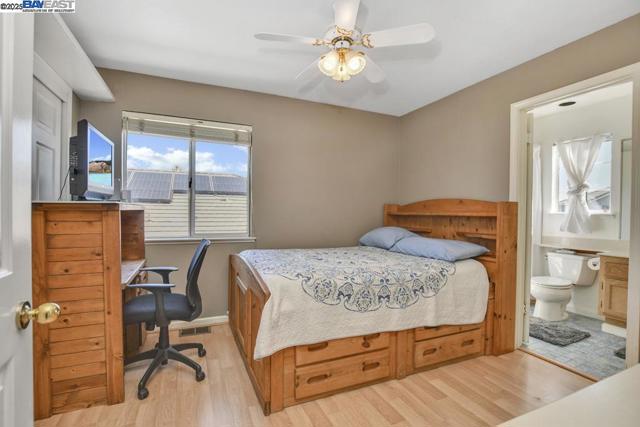2218 Newport Ct., Discovery Bay CA: https://media.crmls.org/mediaz/b87f1deb-d527-450a-b894-edc72f2d04ee.jpg