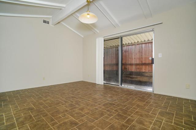 6871 Barbara Lee Circle, Sacramento CA: https://media.crmls.org/mediaz/b87f6be6-122e-4f4d-b699-f46b5dfaed20.jpg