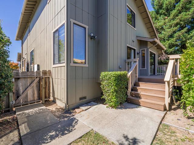 14 Sageland Court, Scotts Valley CA: https://media.crmls.org/mediaz/b87f8681-b422-427e-ab8c-286c5e133fbf.jpg