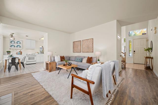 1137 Avenida Sobrina, Oceanside CA: https://media.crmls.org/mediaz/b87fcb38-3326-4a92-9fb4-a82cd5e5f60a.jpg