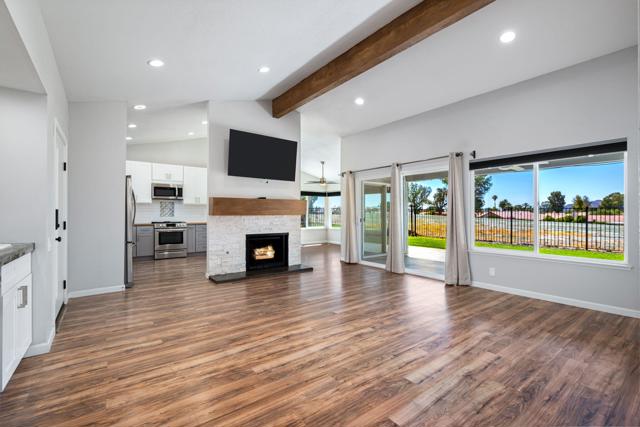 76761 Kentucky Avenue, Palm Desert CA: https://media.crmls.org/mediaz/b880332b-0027-43df-98c4-3526861b1f3c.jpg