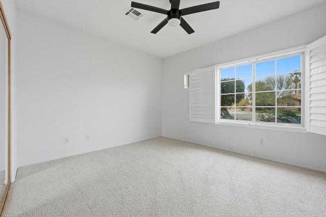 Image 28 of 42 For 78663 Como Court