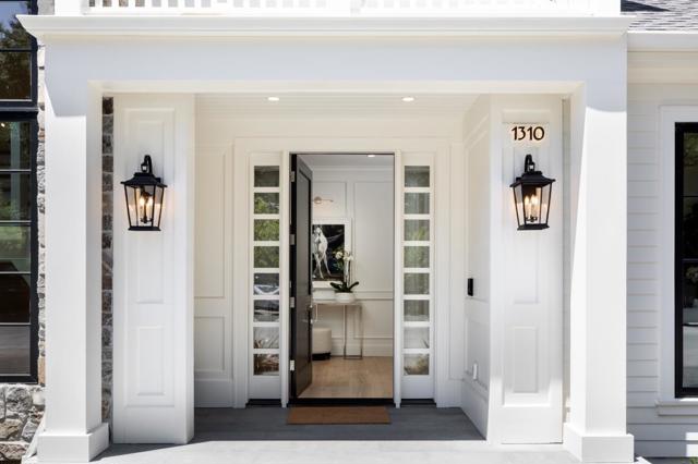 1310 Bay Laurel Drive, Menlo Park CA: https://media.crmls.org/mediaz/b8813c53-182e-4b1a-8cf2-ca737ce1f449.jpg