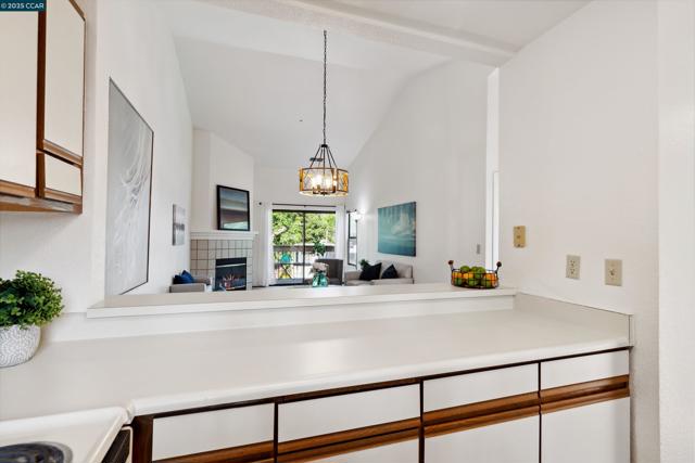 1731 S Villa Way, Walnut Creek CA: https://media.crmls.org/mediaz/b88164ee-5bdc-4fed-a216-4748e6604b8f.jpg