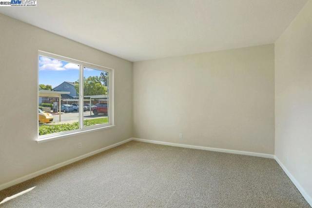 1048 Spring Valley Cmn, Livermore CA: https://media.crmls.org/mediaz/b8819782-3d2d-4eae-997d-171de8f45189.jpg