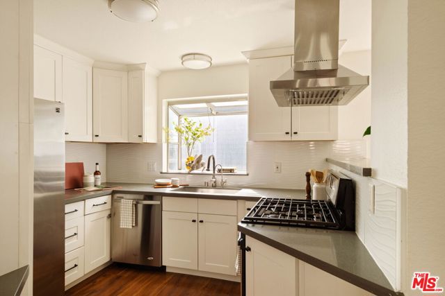267 North Holliston Avenue, 5 photo 8