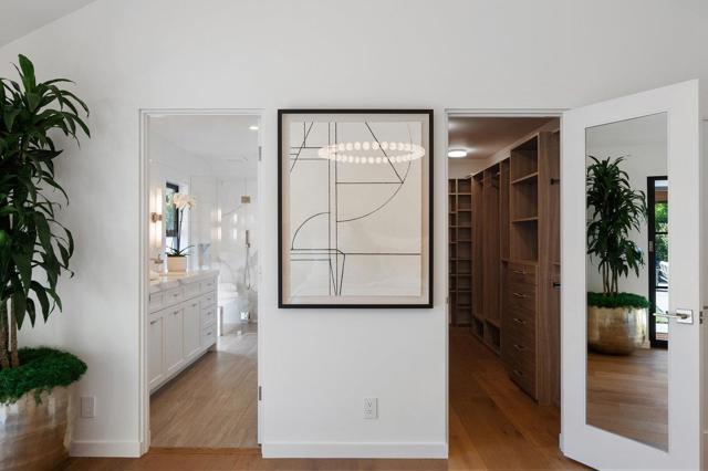 45 Kammerer Court, Hillsborough CA: https://media.crmls.org/mediaz/b881dbc4-78fd-4a0e-94c1-d7820bf06f4c.jpg