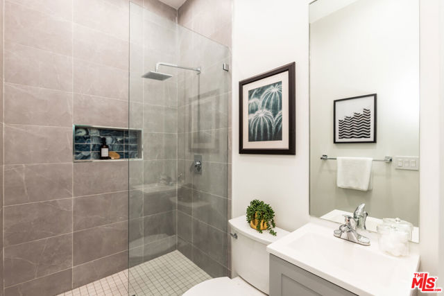 11337 Pearl Street, Los Angeles CA: https://media.crmls.org/mediaz/b881e237-bf37-48d8-9406-c2543876e556.jpg
