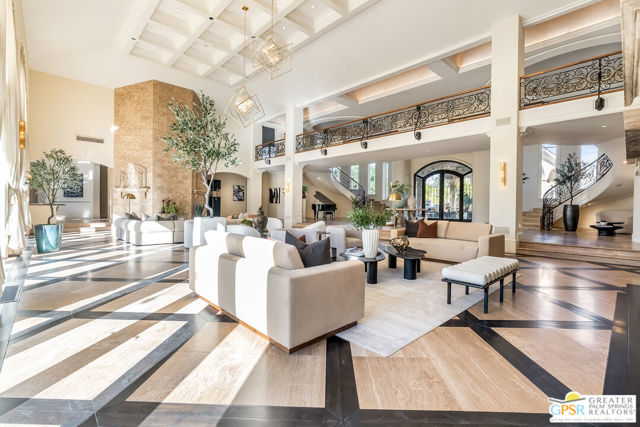 1 Saint Petersburg Court, Rancho Mirage CA: https://media.crmls.org/mediaz/b8820b68-d4ec-4855-b155-771ad067cf8a.jpg