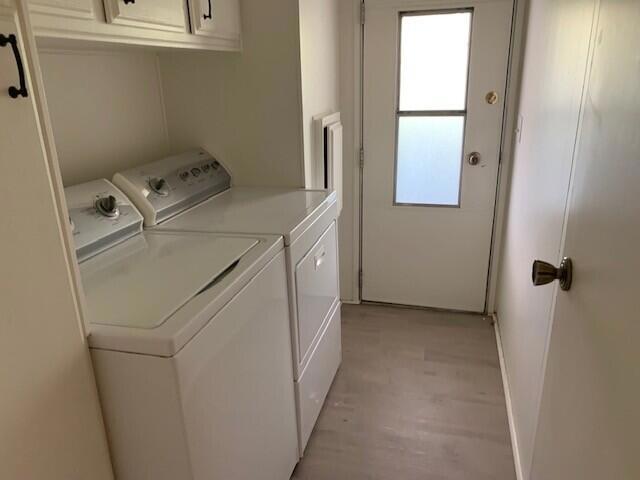 67 Paseo Laredo North, Cathedral City CA: https://media.crmls.org/mediaz/b882d724-5f8c-4239-b5e7-e7de509feb63.jpg