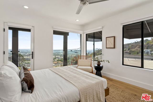 8021 Floral Avenue, Los Angeles CA: https://media.crmls.org/mediaz/b8831be0-11f2-417e-91e8-2a977f29f267.jpg