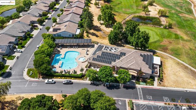 551 Quindell Way, Brentwood CA: https://media.crmls.org/mediaz/b8833974-376e-43ad-a21b-7017ffe7c59a.jpg