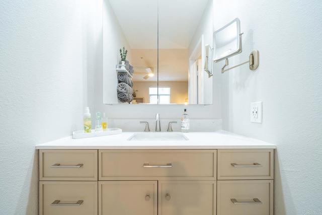 Detail Gallery Image 23 of 48 For 12604 Carmel Country Rd #17,  San Diego,  CA 92130 - 2 Beds | 2/1 Baths