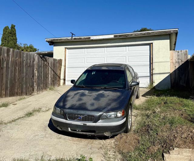 Detail Gallery Image 2 of 2 For 3134 Winlow St, San Diego,  CA 92105 - 3 Beds | 2 Baths