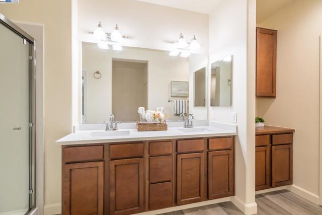 2200 Beech Cir, San Jose CA: https://media.crmls.org/mediaz/b883e2fd-120a-4aab-b8a2-e53bfe596a1d.jpg