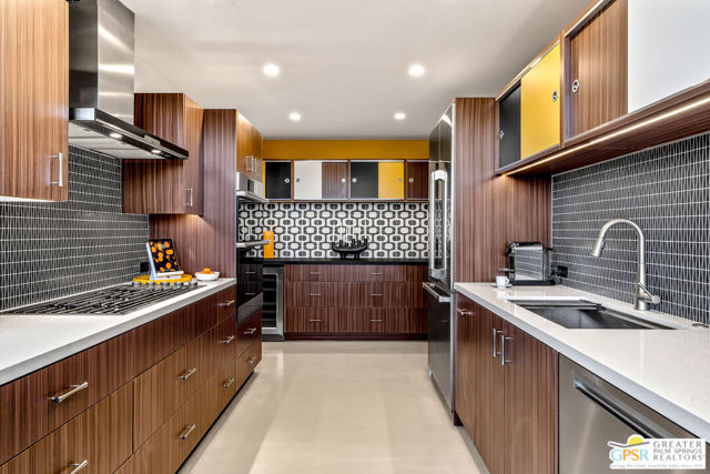 2455 S Via Lazo, Palm Springs CA: https://media.crmls.org/mediaz/b8841b43-f658-4093-884a-2829f230b8e1.jpg