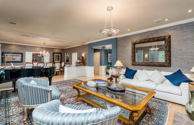 Detail Gallery Image 6 of 42 For 4409 Encinas Dr, La Canada Flintridge,  CA 91011 - 5 Beds | 4 Baths