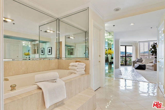 10724 Wilshire Boulevard, Los Angeles CA: https://media.crmls.org/mediaz/b8850454-adac-4f05-9f1a-9a0076722597.jpg