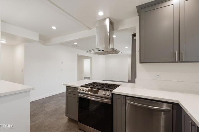 2664 S La Brea Avenue, Los Angeles CA: https://media.crmls.org/mediaz/b885d4c2-0442-4395-987d-783a4fbf5e0a.jpg