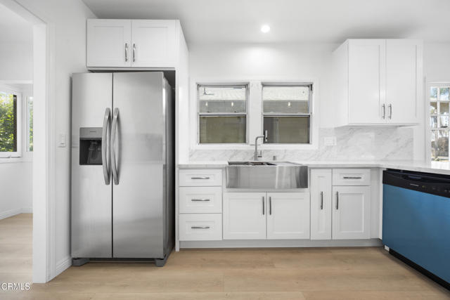 Detail Gallery Image 8 of 40 For 3609 4th Ave, Los Angeles,  CA 90018 - 2 Beds | 2 Baths