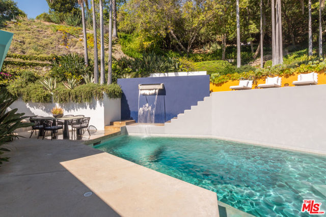 2034 Outpost Drive, Los Angeles CA: https://media.crmls.org/mediaz/b886f486-e10d-4164-8295-e9d27ce7947a.jpg