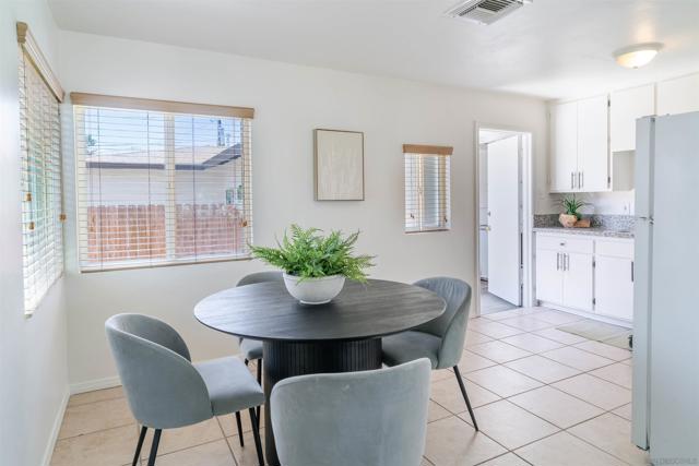 260 E St, Chula Vista CA: https://media.crmls.org/mediaz/b88703f4-4074-47ef-b242-ef422c9fd156.jpg