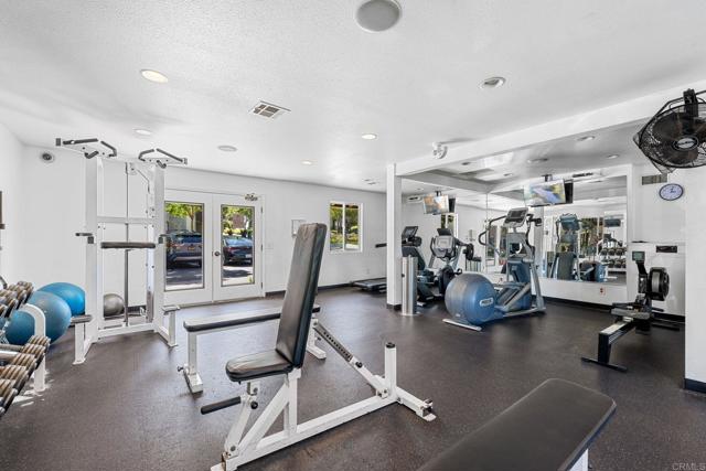 7702 Caminito Puerto, Carlsbad CA: https://media.crmls.org/mediaz/b88751be-88e3-4e6a-b9bb-416bfad954f5.jpg