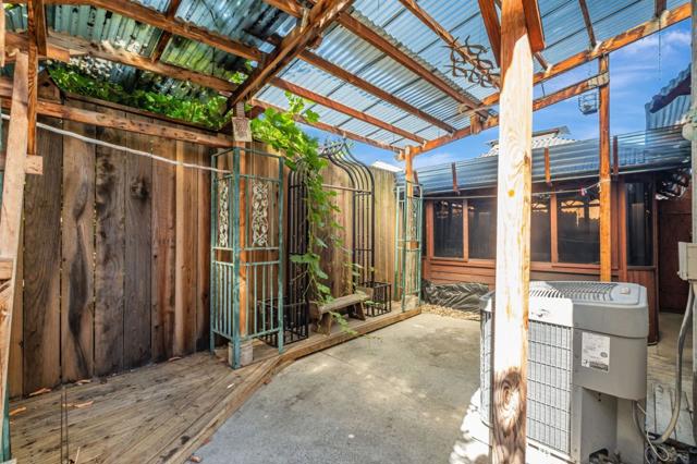 39623 Buena Vista Terrace, Fremont CA: https://media.crmls.org/mediaz/b8880a4c-ad9a-4f85-bab2-5a5ec9f2477a.jpg
