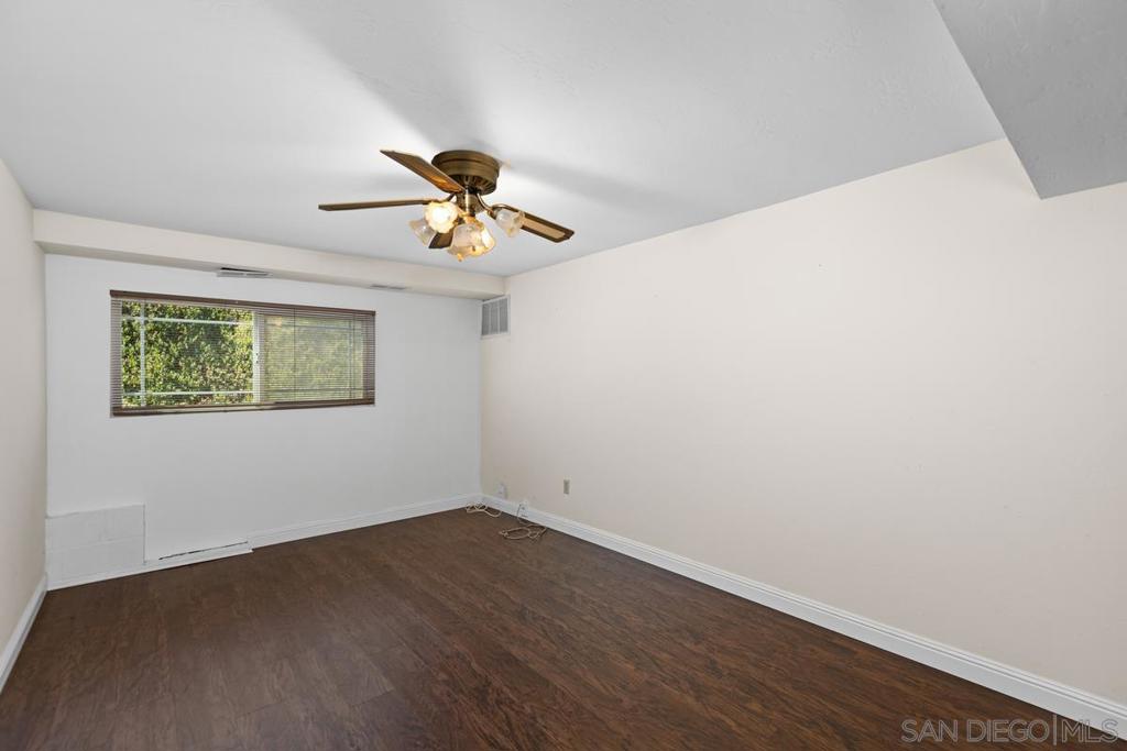 MLS #250026892SD image #41