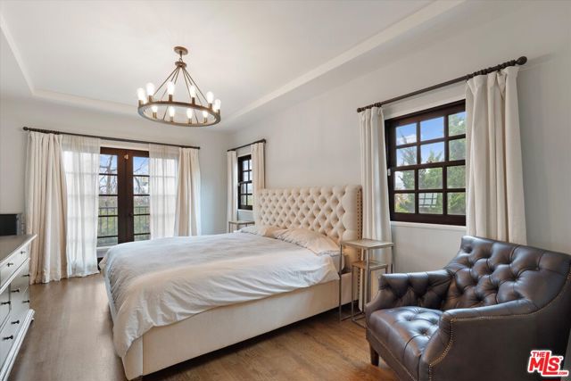 816 Hyperion Avenue, Los Angeles CA: https://media.crmls.org/mediaz/b88973ac-efc5-444e-ba1b-429a809278ab.jpg