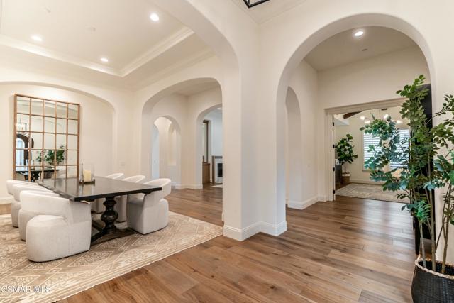 5675 Via Bonita, Newbury Park CA: https://media.crmls.org/mediaz/b88980be-5d73-45bd-b870-07316437cd4d.jpg