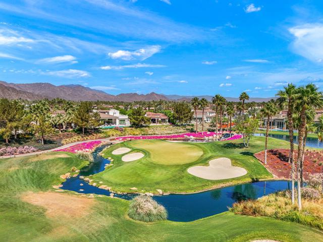 53603 Via Mallorca, La Quinta CA: https://media.crmls.org/mediaz/b889aa34-36da-4b0e-8279-ffd0cb3b53c4.jpg